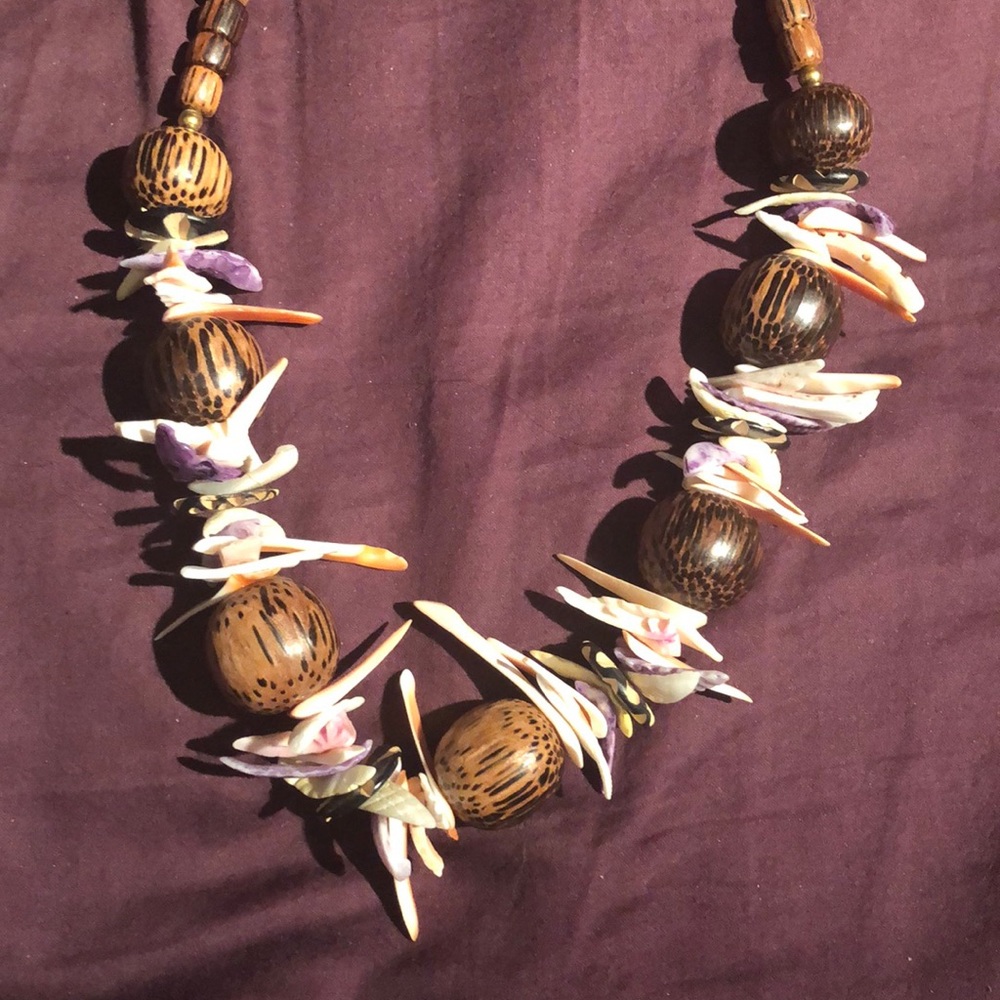 Necklace - Picture 2 of 4